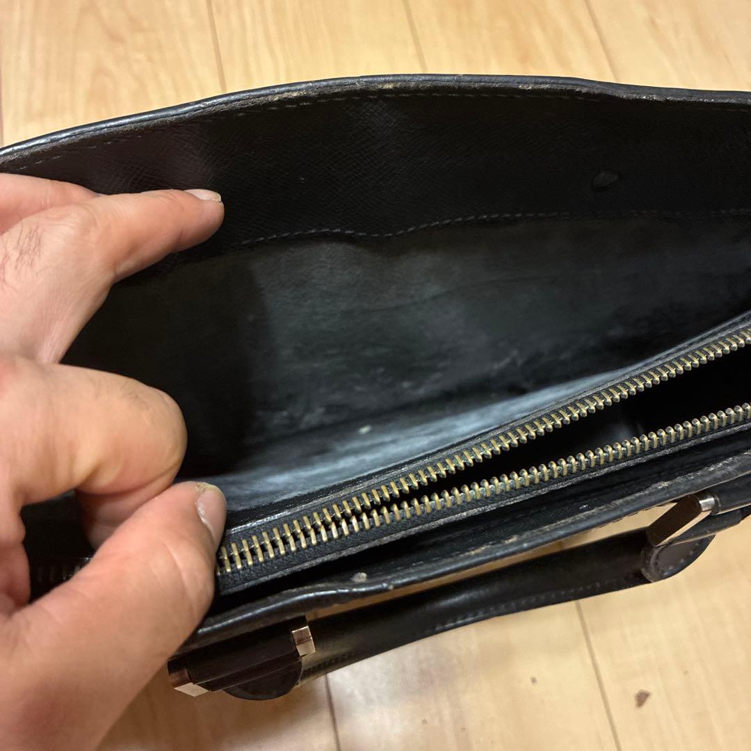 値下げしました！ルイ・ヴィトン　ビジネスバッグ 黒 シンプル