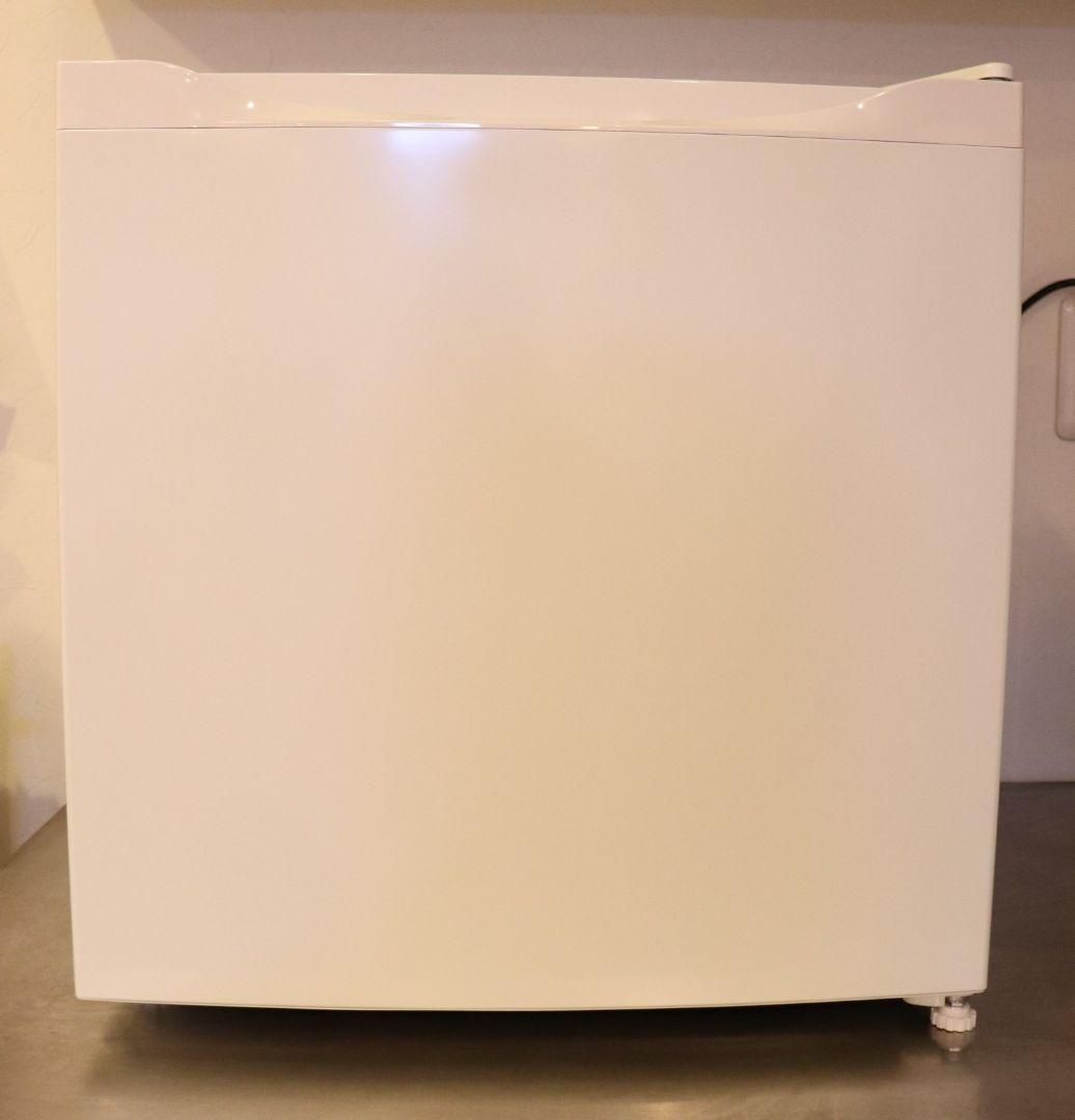 マクスゼン　前開き冷凍庫　31L