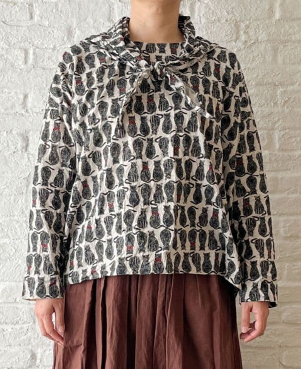 パドカレ✽ネコ柄スカーフ付ブラウス
