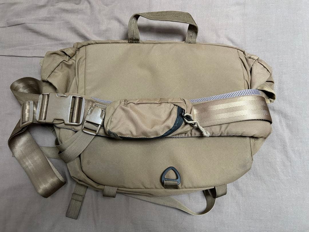 ミステリーランチ インベーダー メッセンジャーバッグ