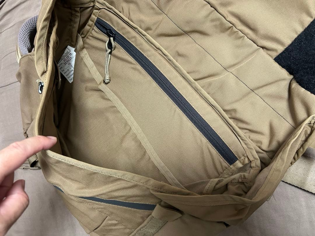 ミステリーランチ インベーダー メッセンジャーバッグ