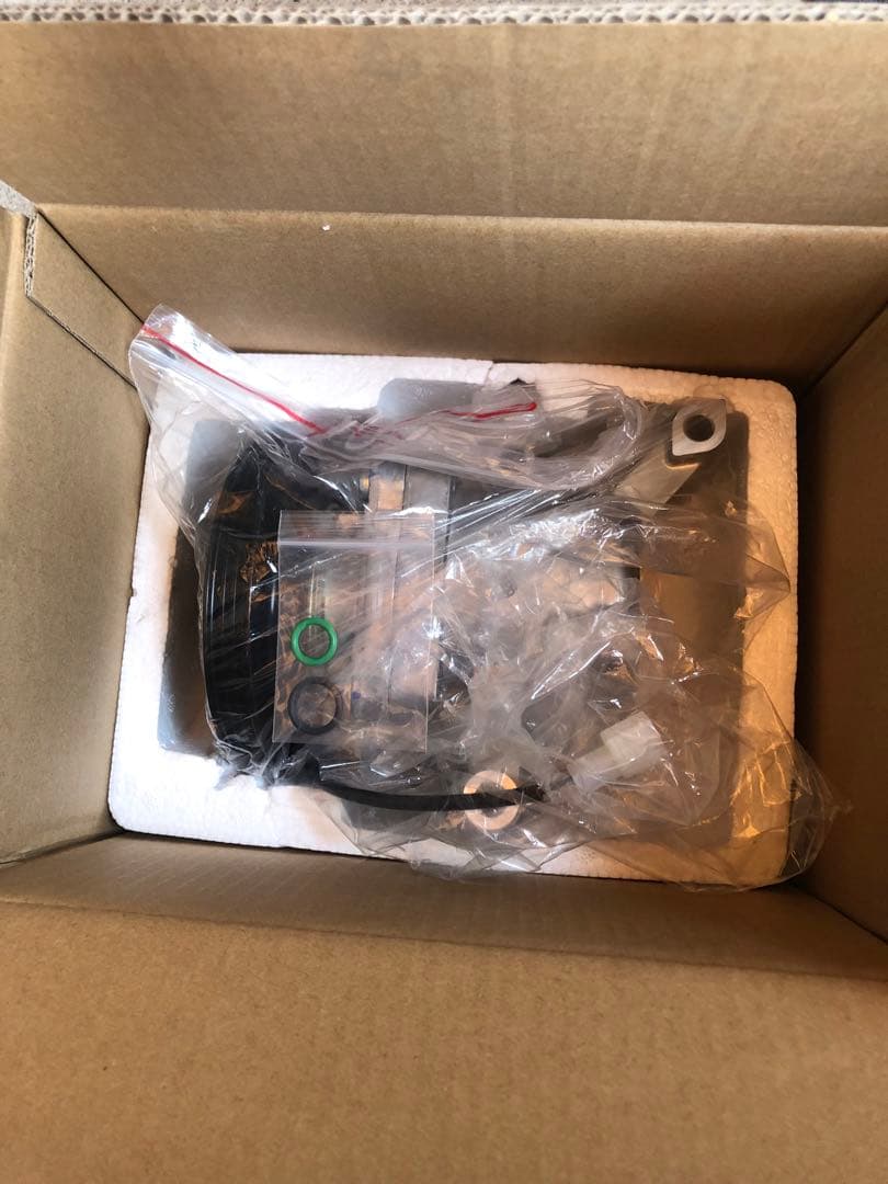 ☆未使用社外品☆ダイハツ ミラ L275S エアコンコンプレッサー