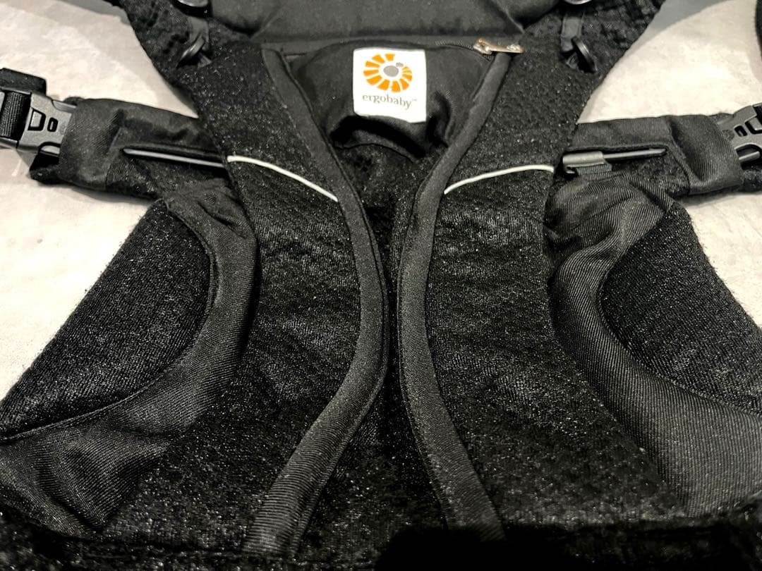 【美品】抱っこひも エルゴベビー オムニブリーズ オニキスブラック