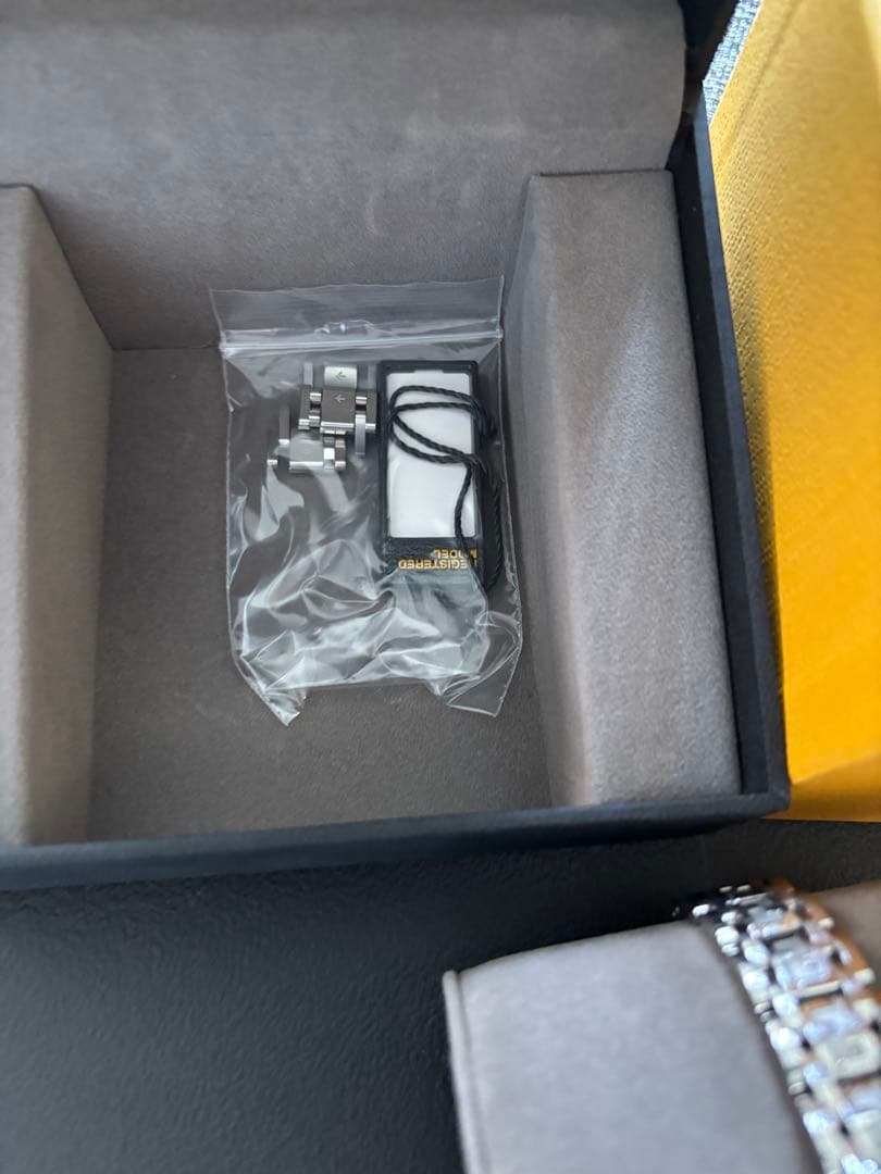 フェンディー腕時計