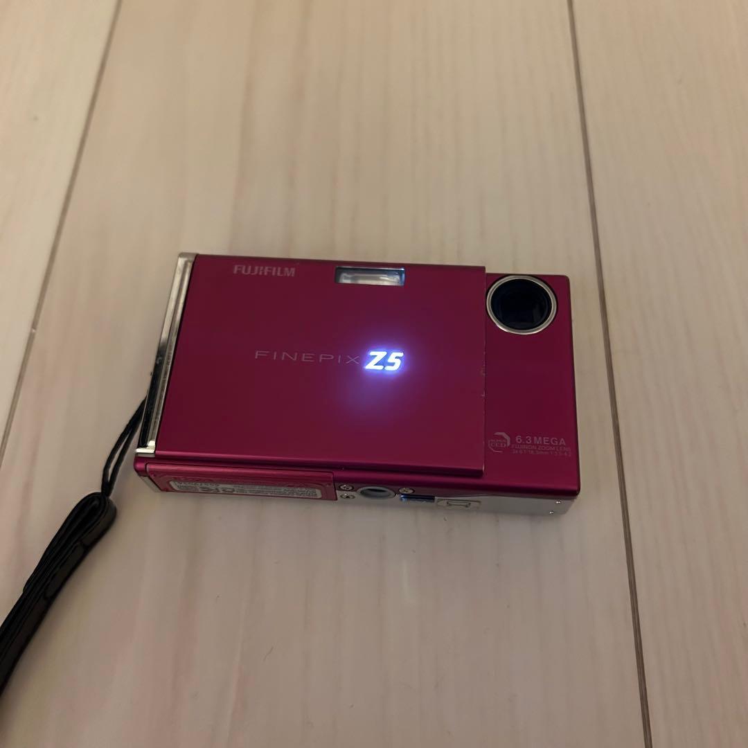 FUJIFILM FINEPIX Z5fd ラズベリーレッド コンパクトデジカメ
