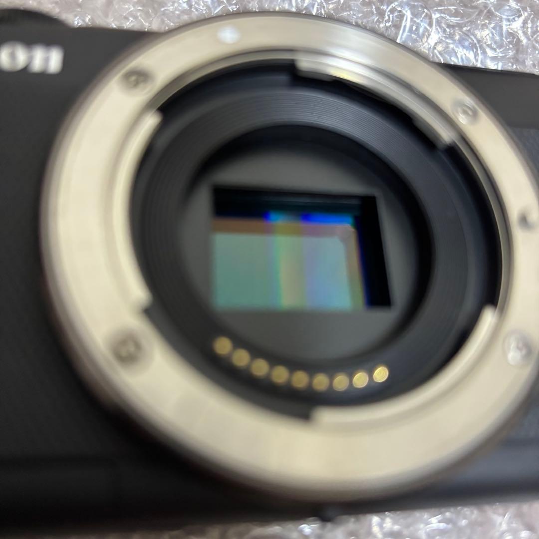 Canon EOS M100 レンズキット ブラック