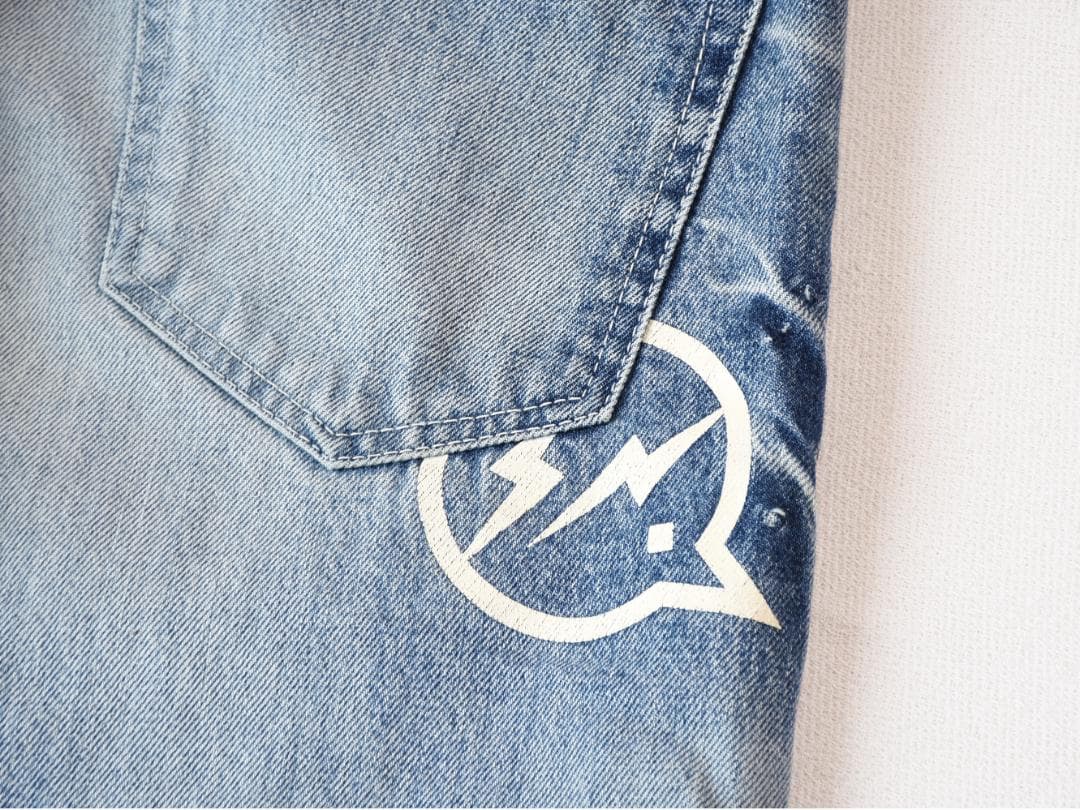 DENIM BY VANQUISH & FRAGMENT リペア加工デニムパンツ