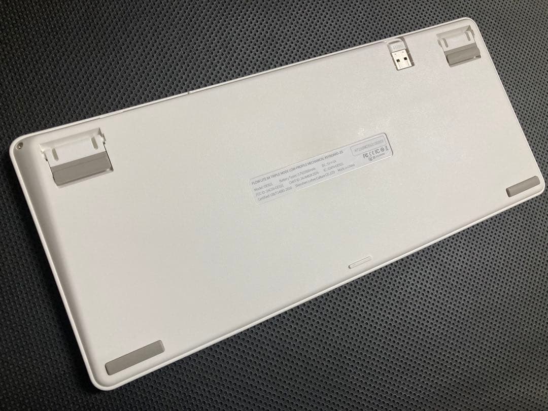 LOFREE flow lite jis配列 ホワイト 白