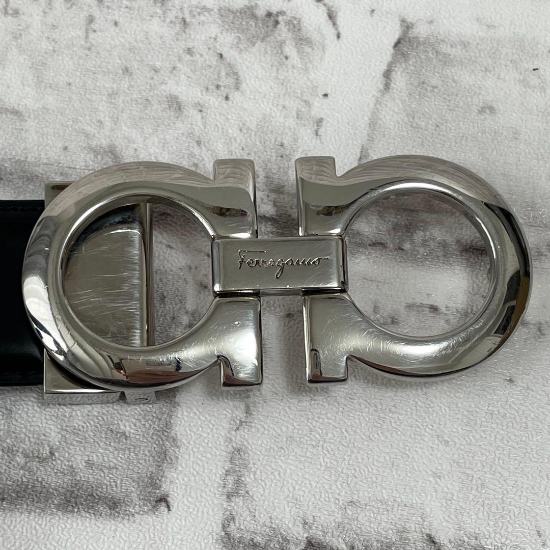 極美品✨フェラガモ　ベルト　ダブルガンチーニ　シルバー金具　ロゴ刻印　黒