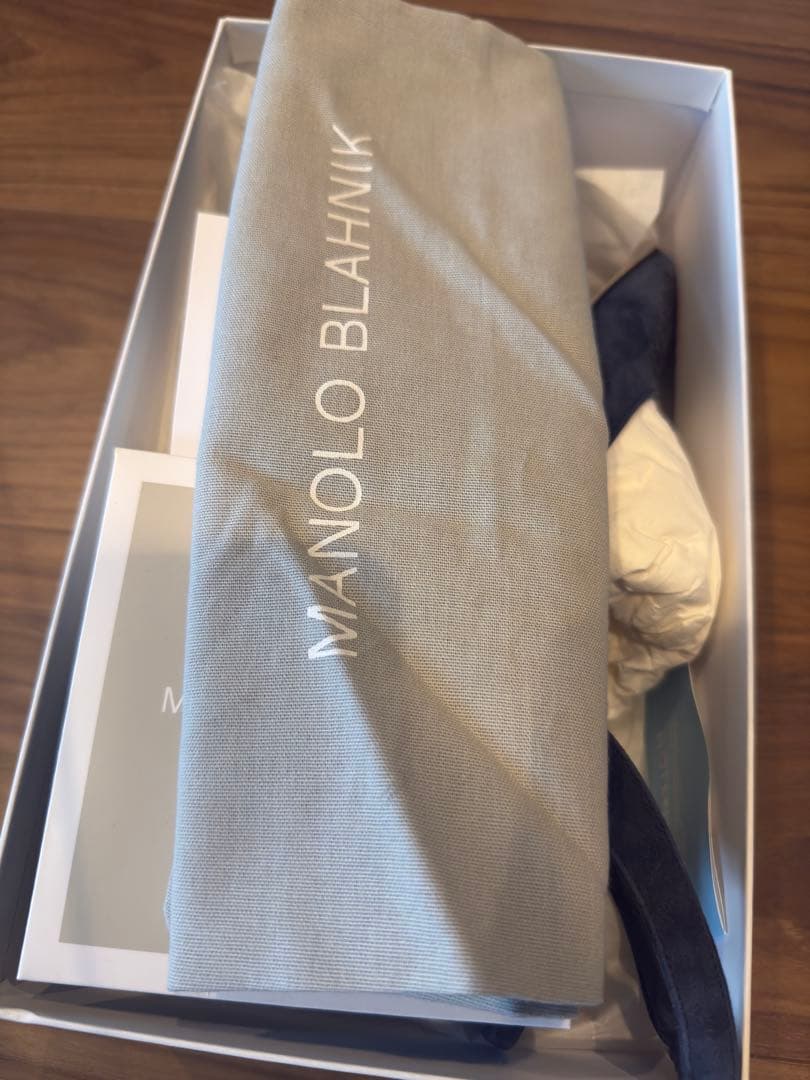 【美品】マノロブラニク Bordosli スエード ディープブルー