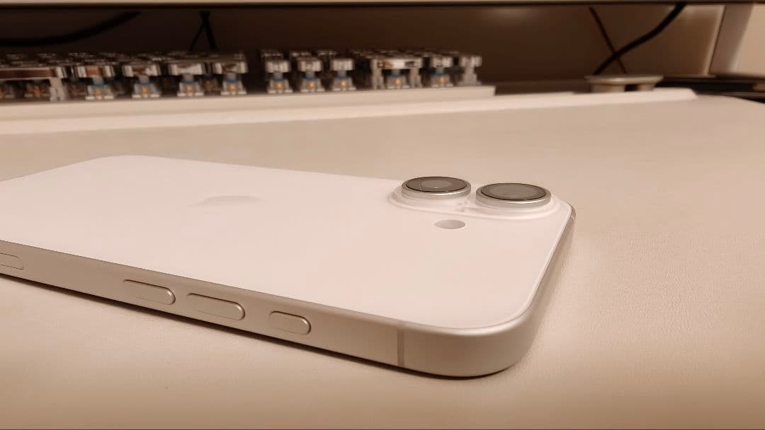 iPhone16 本体 256GB ホワイト SIMフリー