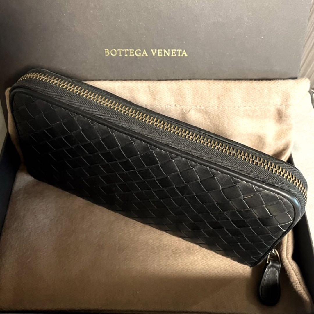 BottegaVenetaボッテガ・黒長財布イントレチャート・ラウンドファスナー