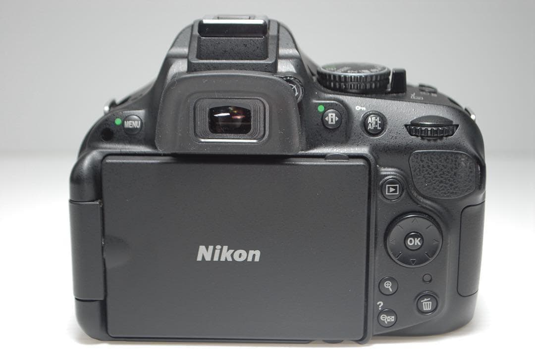 ❤️スマホ楽々転送❤️Nikon D5200 ダブルレンズセット美品 高性能