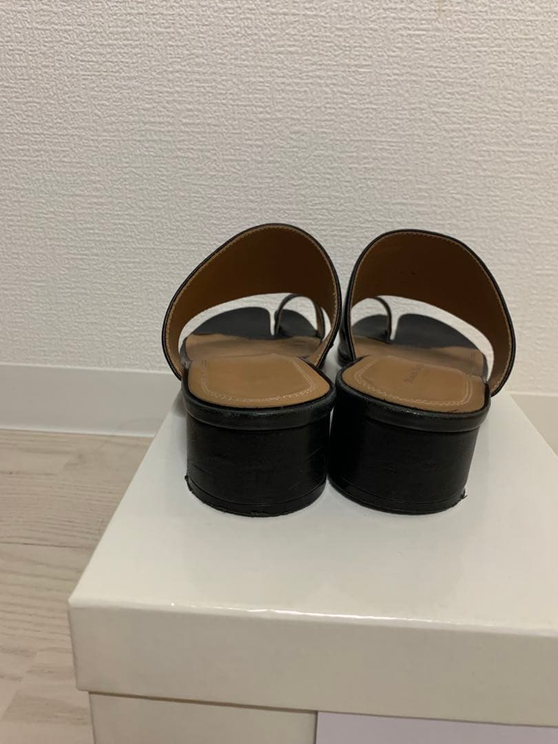 Maison Margiela ブラック トングサンダル ミュール