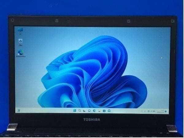 東芝 dynabook R731/W2MB 13.3型コンパクトノートパソコン