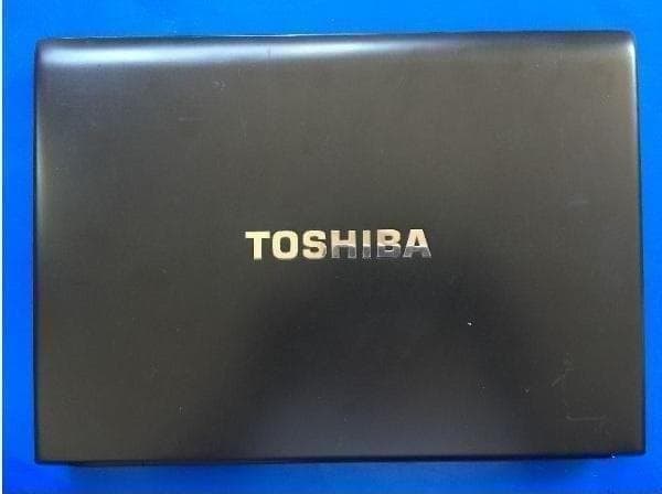 東芝 dynabook R731/W2MB 13.3型コンパクトノートパソコン