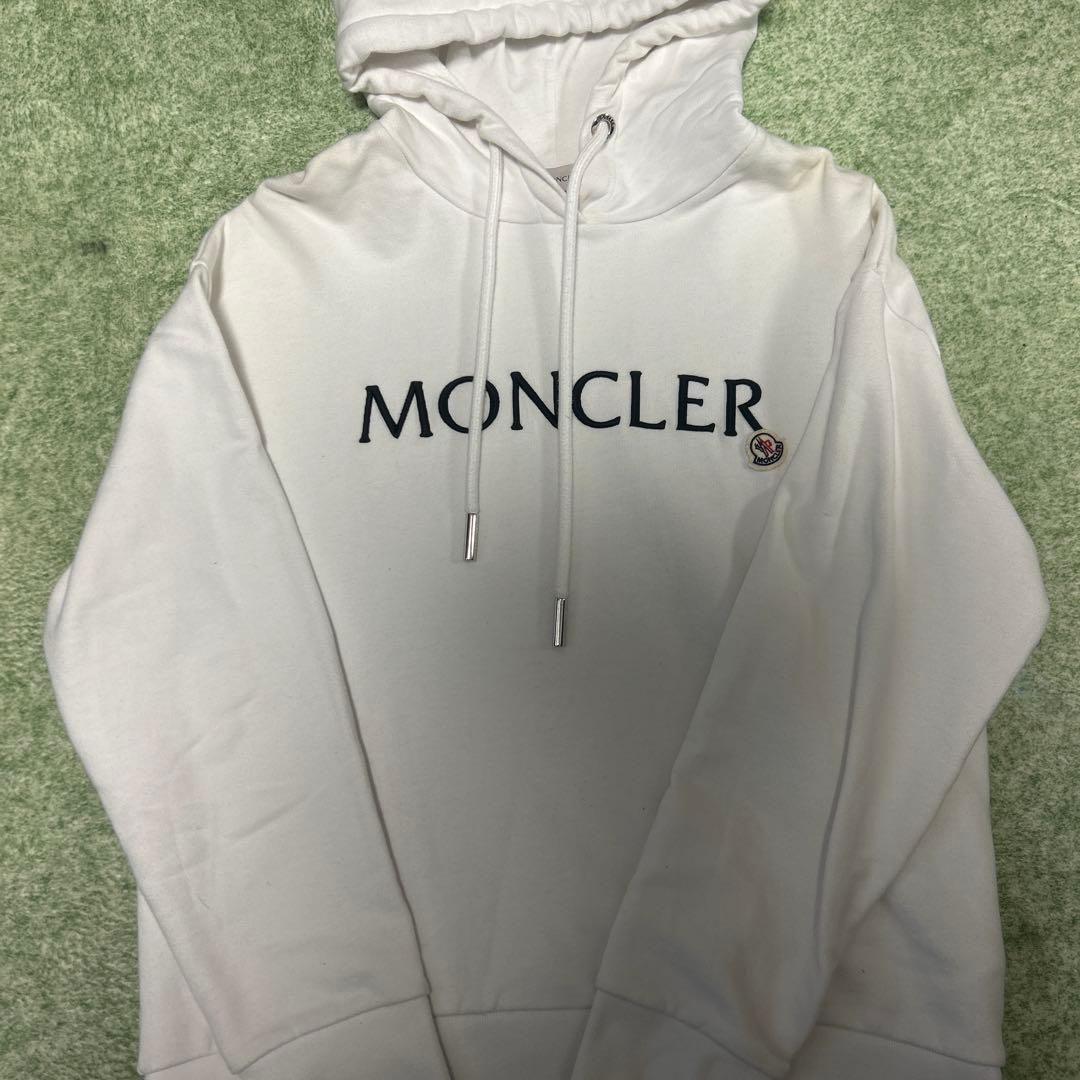 MONCLER ホワイト フード付きパーカー