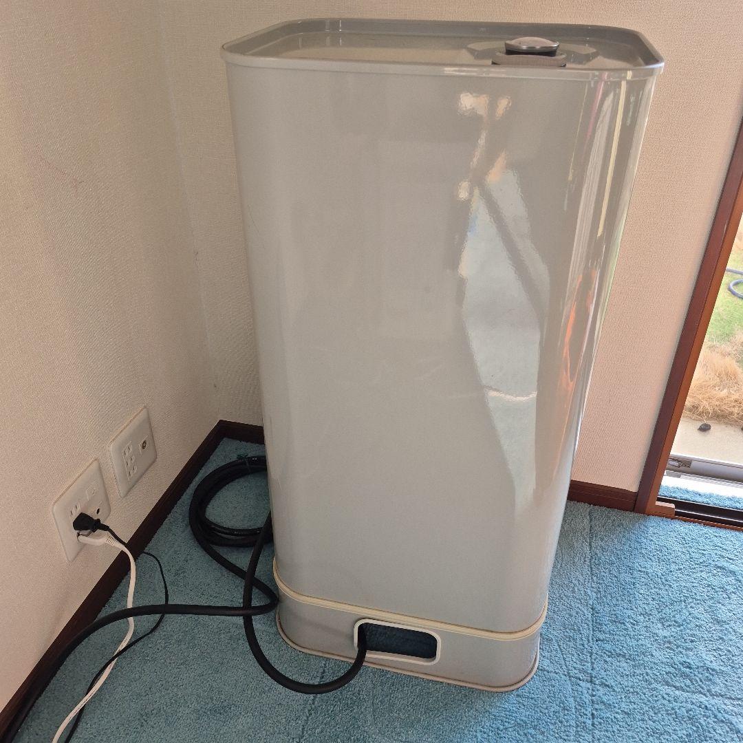 室内用角型灯油タンク ホームタンク９０型？