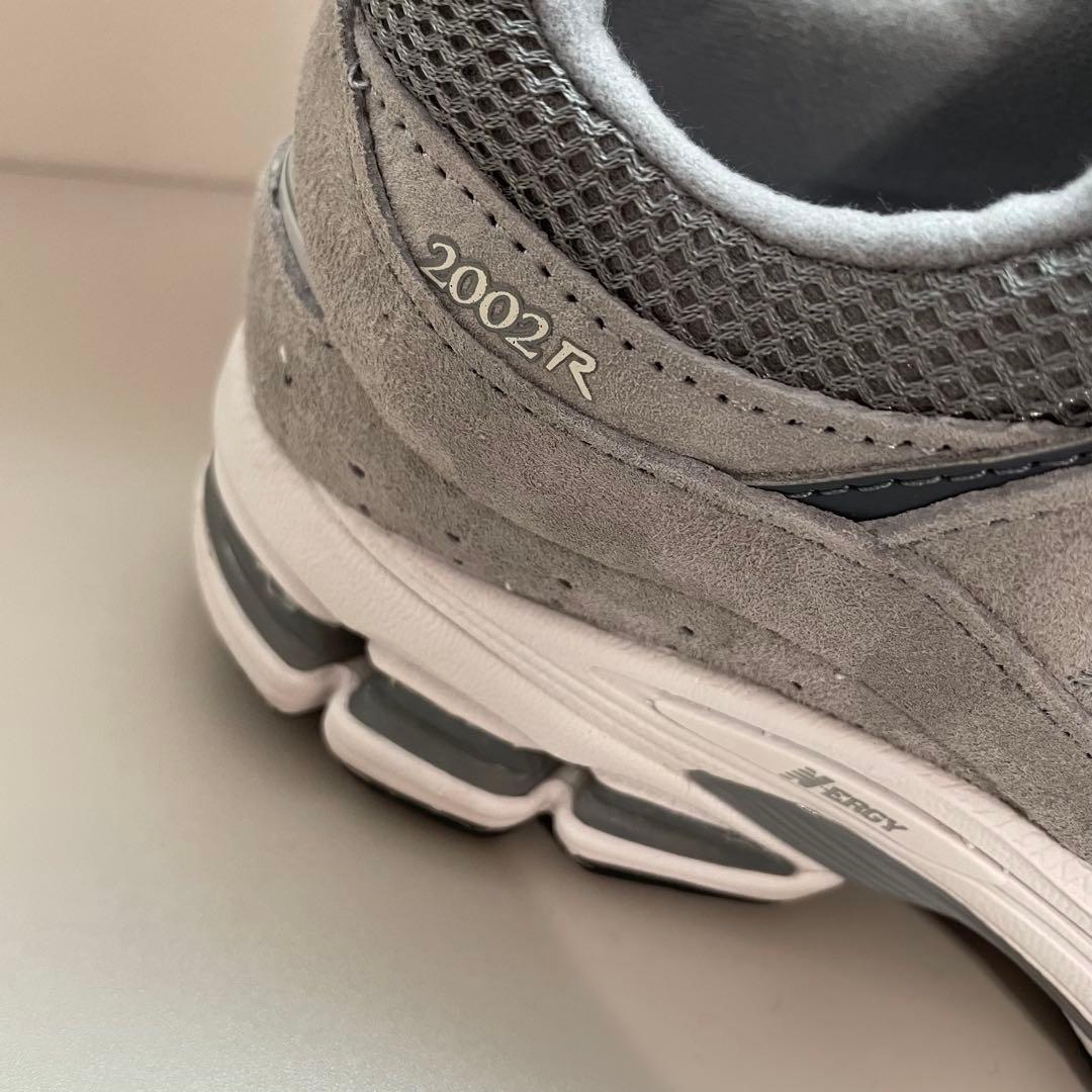 美品new balance ニューバランスM2002R STグレー24.5cm