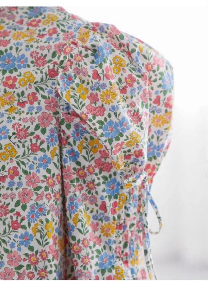 SEVEN TEN リバティプリントスカラップブラウス