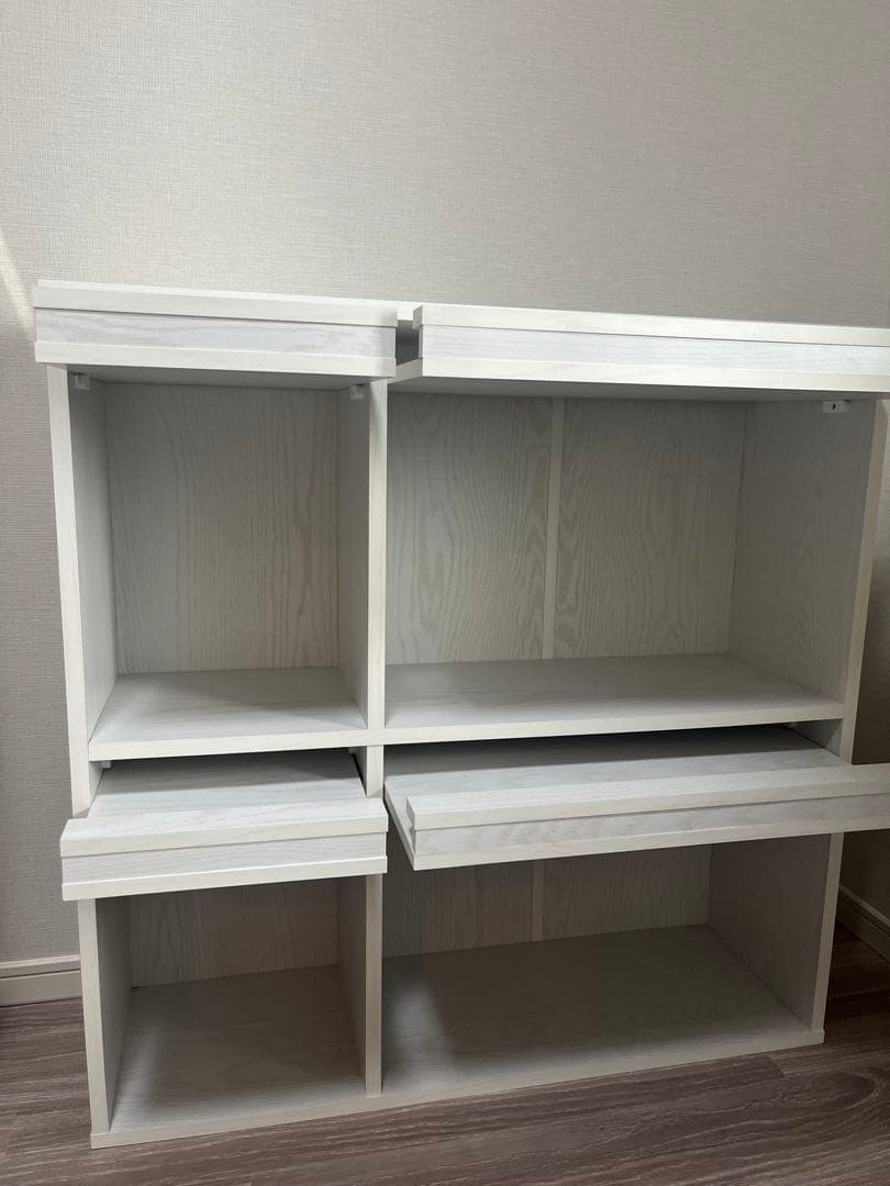 【完成品】ホワイト　本棚　スライド扉付き　木目調