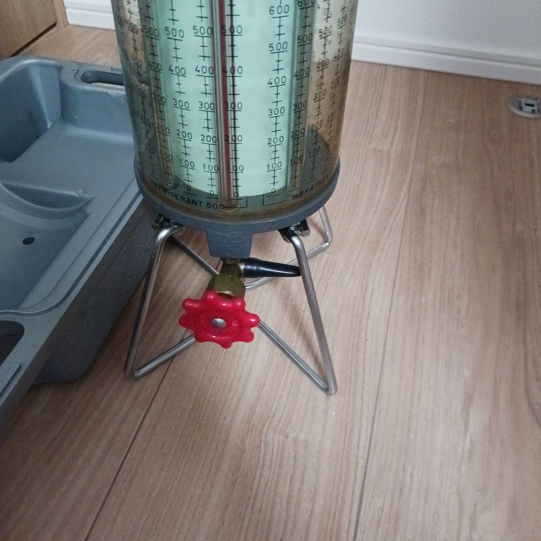 チャージングシリンダー