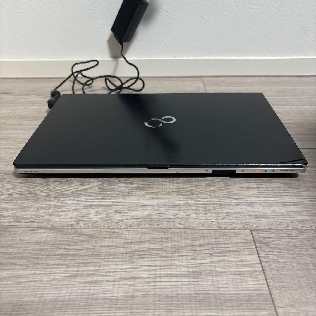 FUJITSUノートパソコン　富士通のーとぱそこんPC