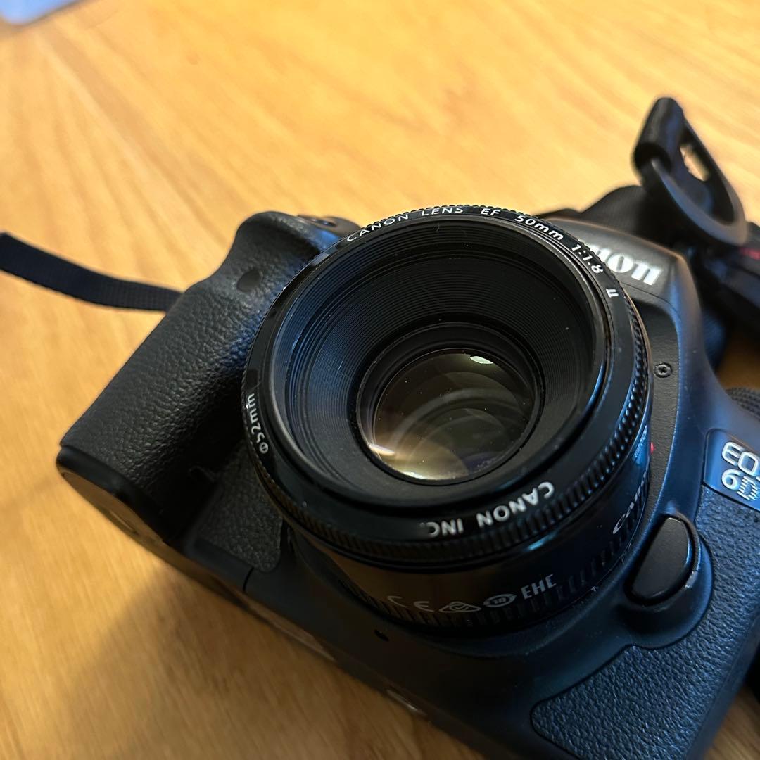 Canon EOS 6D本体+50mm単焦点レンズ+HAKUBAストラップ