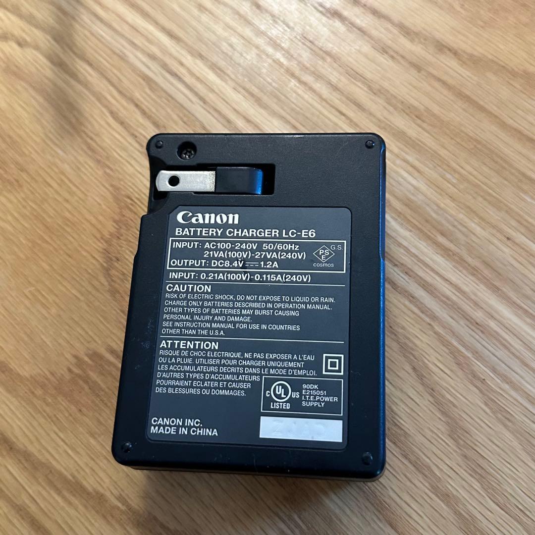 Canon EOS 6D本体+50mm単焦点レンズ+HAKUBAストラップ