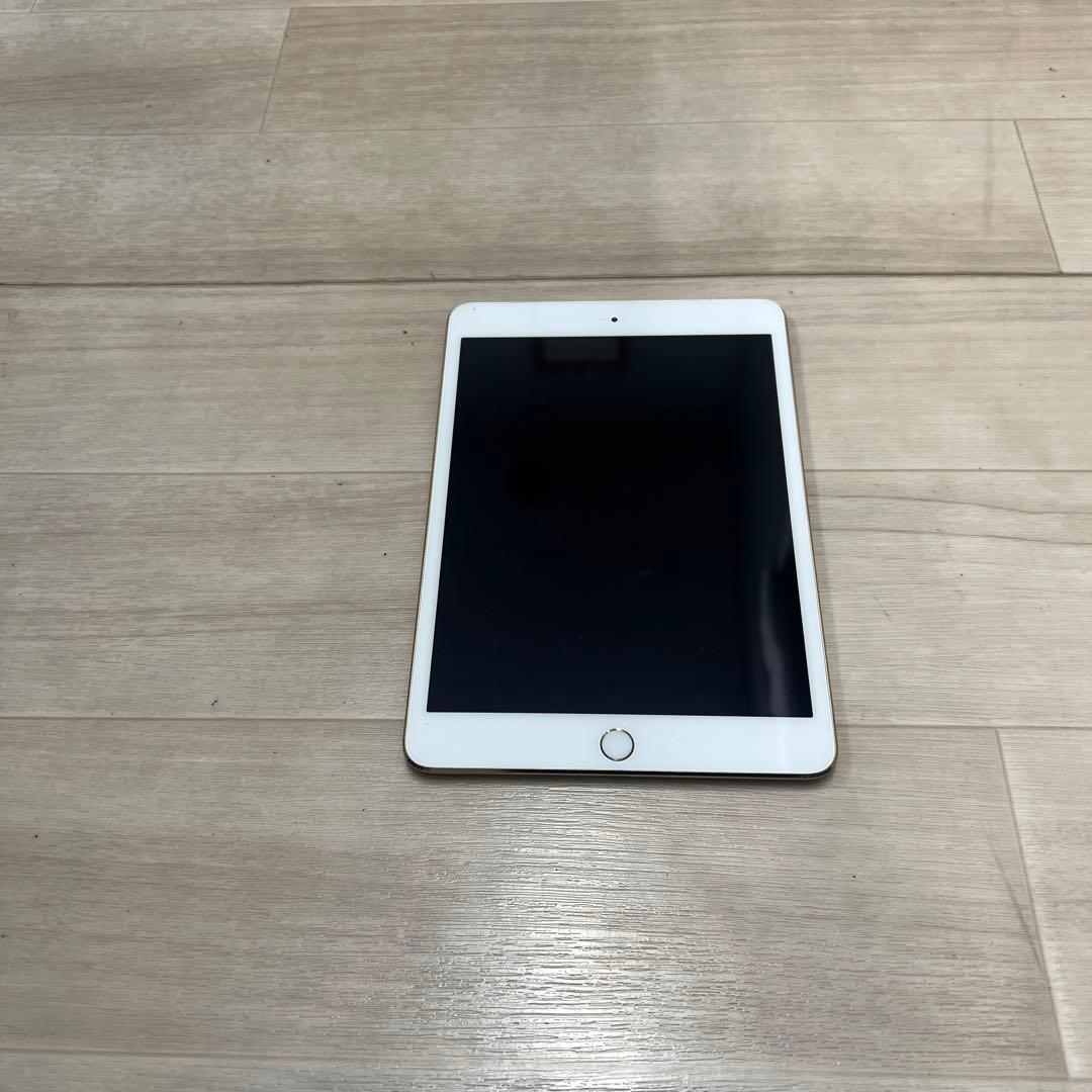 iPad ゴールド 7．9インチ カバー付き