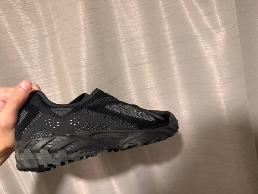 New Balance COMME des GARÇONS ブラックスニーカー