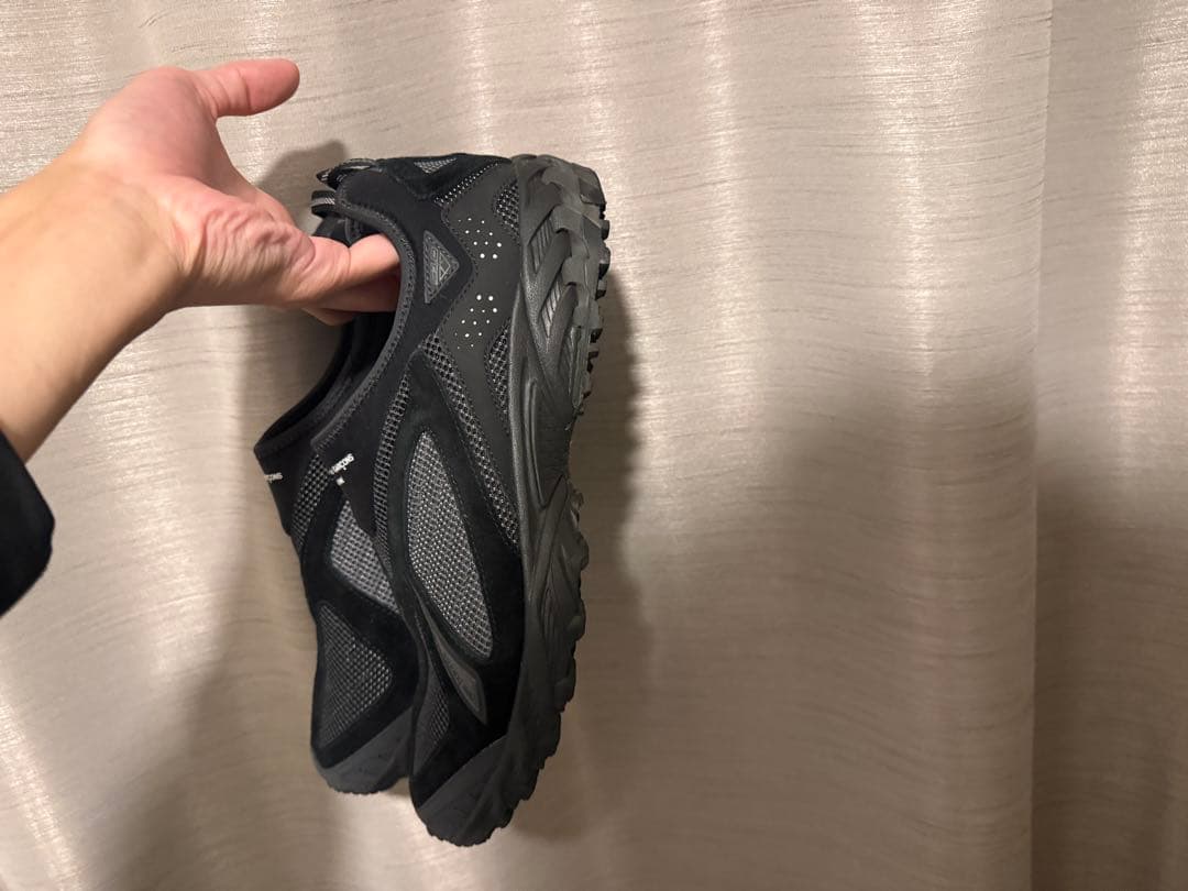 New Balance COMME des GARÇONS ブラックスニーカー