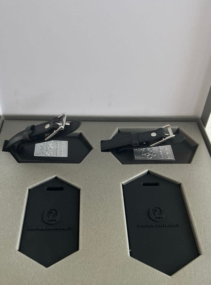 JAL 最高スティタス 黒亀タグJGCファイブスターネームプレート2個セット