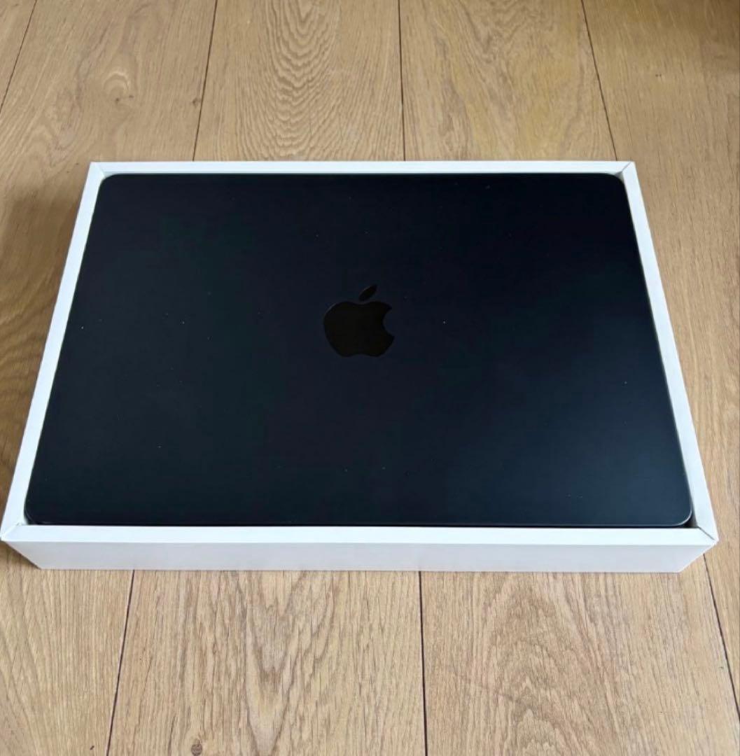美品　MacBook Air M2