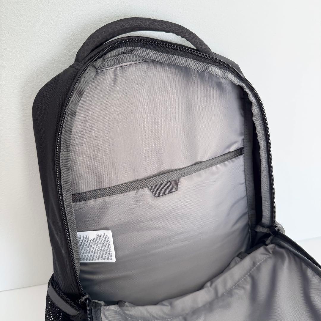 【美品】THE NORTH FACE VAULT バックパック リュック 27L
