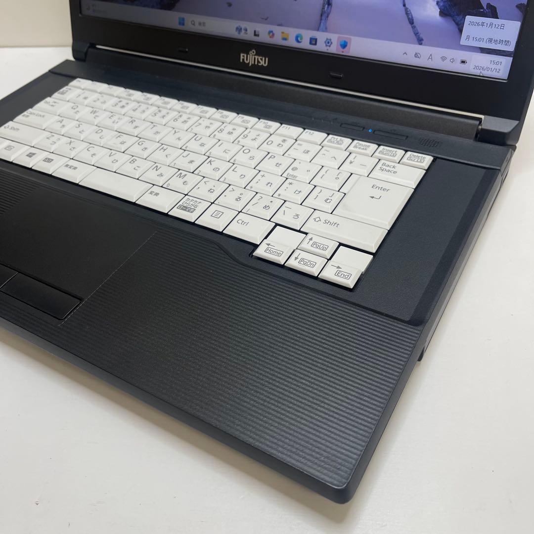 #789 富士通 Lifebook A748 i5-8365U 8GB 256G