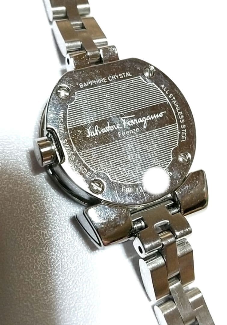 出品は12/7まで！最終値下げ！フェラガモ ガンチーニ ピンクシェル文字盤