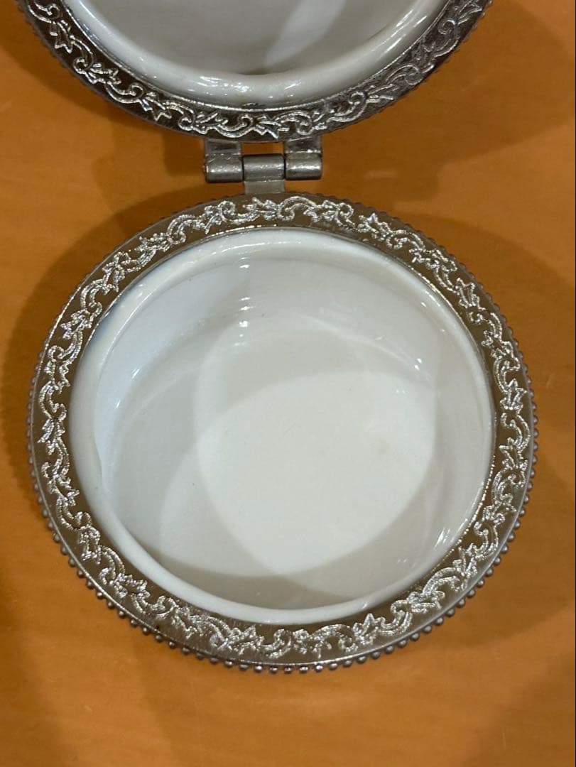 Villeroy&Boch スプリングデコレーション 小物入れ