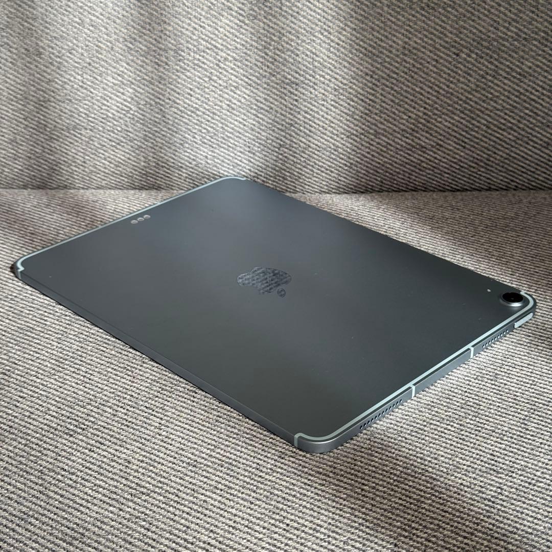 10月購入iPad Air M3 11インチ ブルー セルラーモデル