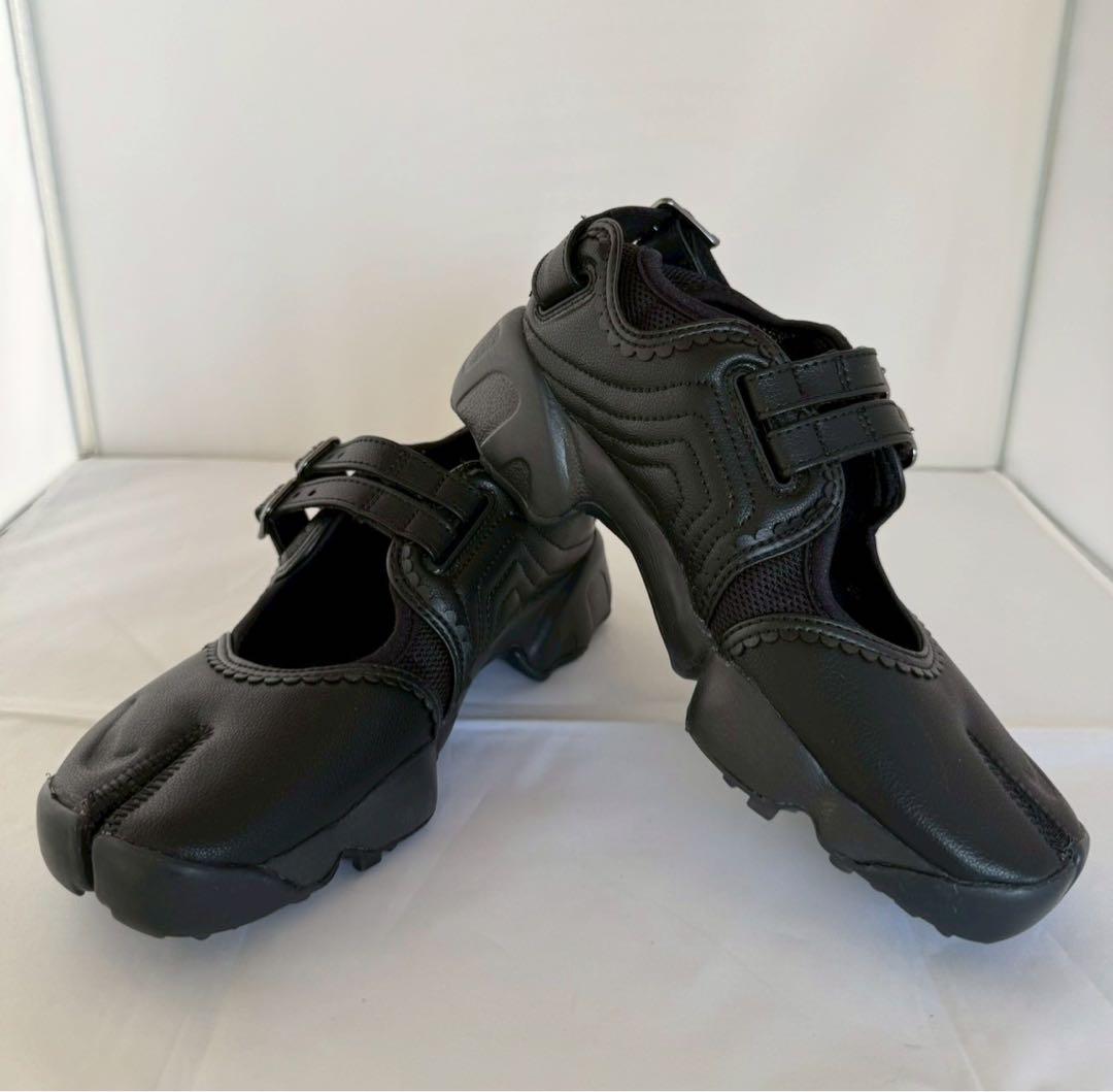 き*ぁ様 ナイキ ウィメンズ エアリフト ブリーズ トリプルブラック 25.0c