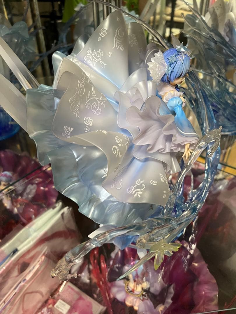渋谷スクランブル　リゼロ レム フィギュア crystal dress ver