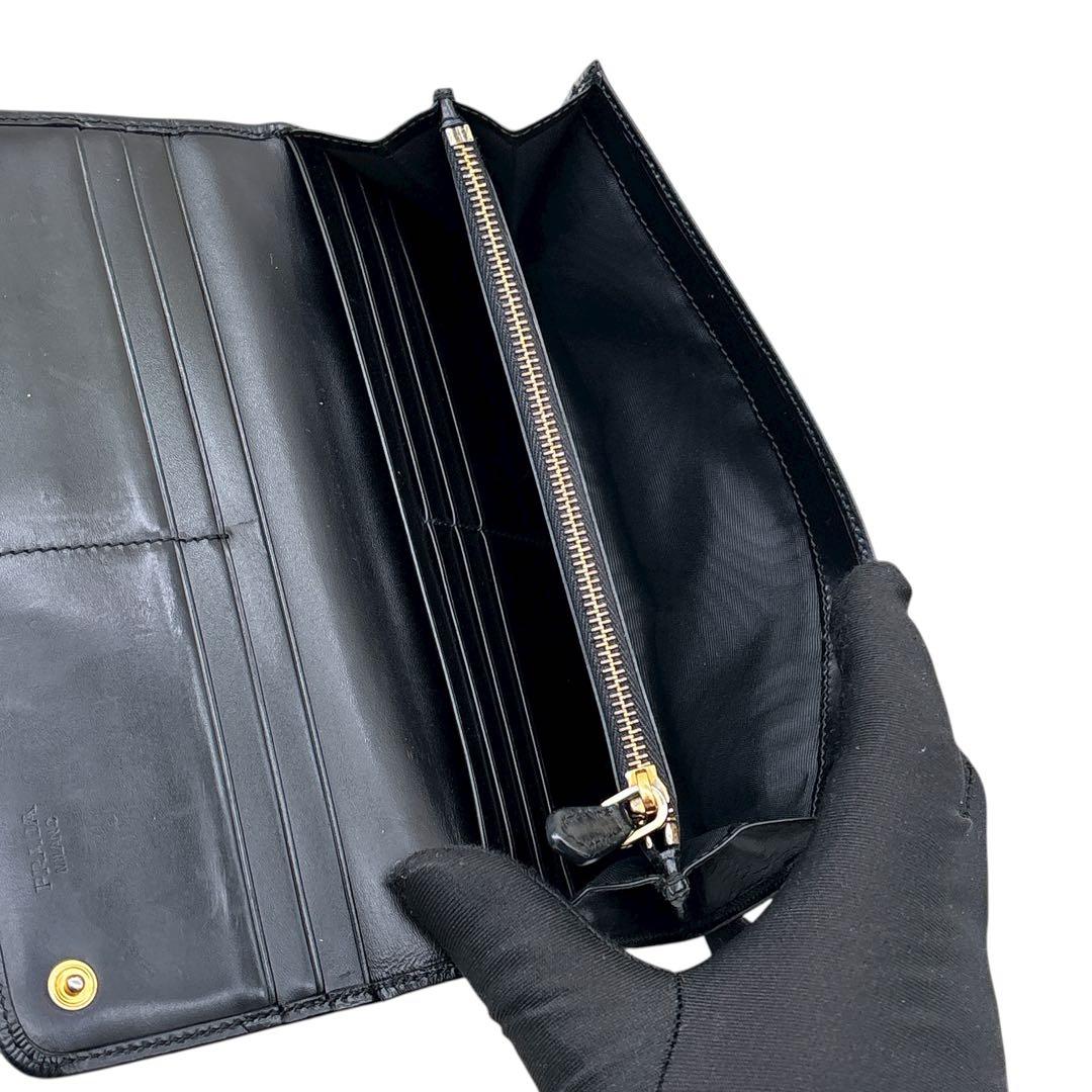 プラダ/サフィアーノ/長財布/二つ折り/BP0241/背面ファスナー付き/レザー