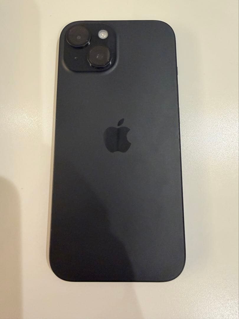 【美品】iPhone 15 128GB SIMフリー Faroケース付