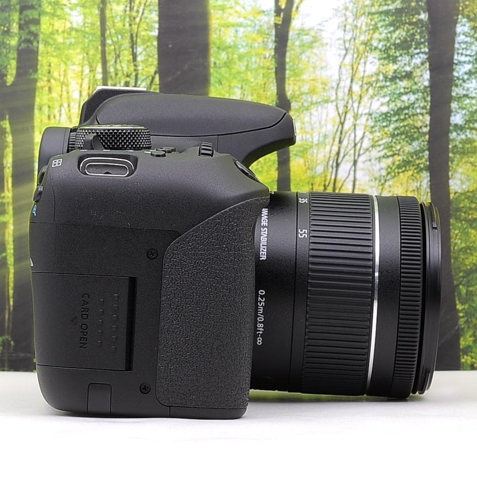 WiFi機能搭載☆Canon Kiss X9i トリプルセット☆高スペックカメラ