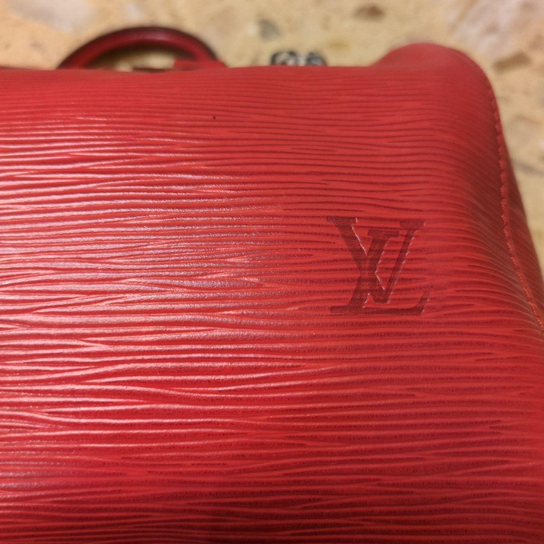 Louis Vuitton エピレザー ボストンバッグ レッド