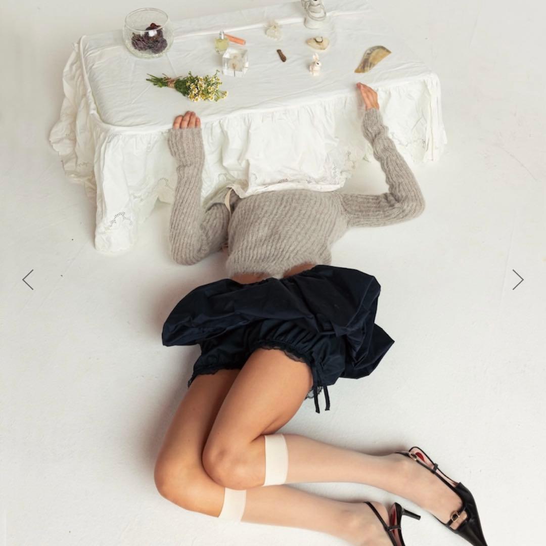 【アイドル着用】GLOWNY ISA ASYMMETRICAL KNIT TOP