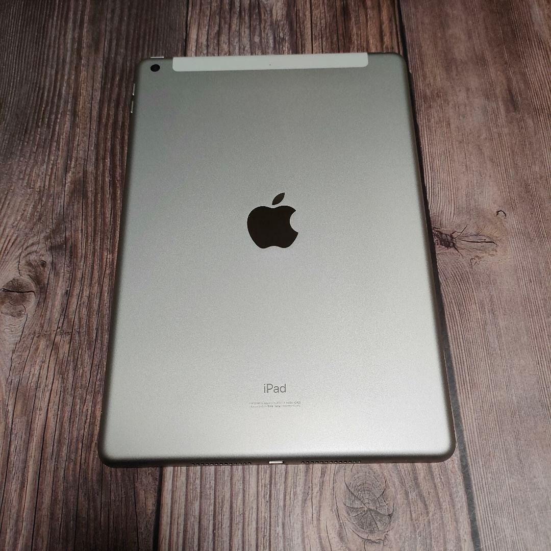iPad 第8世代 32GB シルバー SIMフリー 超美品 バッテリー96%