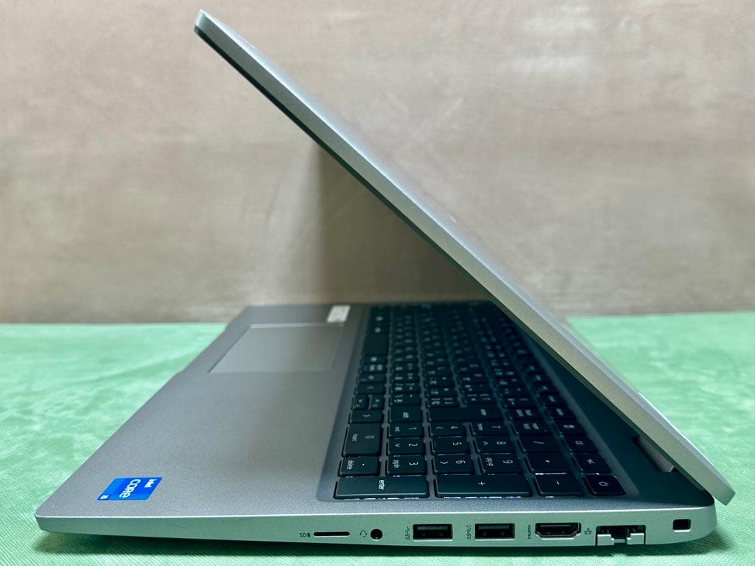 Windowsノート本体 DELL Latitude 5520 i5 8GB 256GB |2980