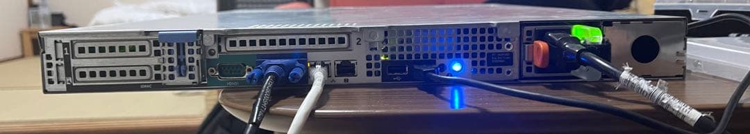 Dell PowerEdge R320 サーバー