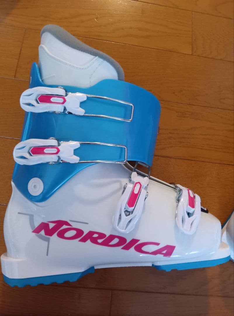 Nordica ノルディカ 女性用スキーブーツ　24.5cm 新品